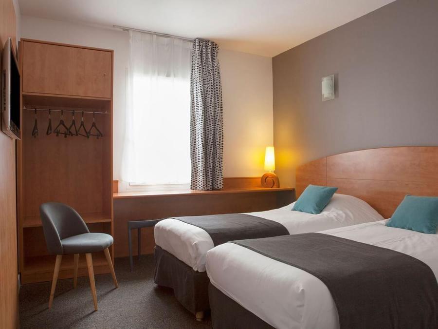 The Originals City, Plume Hotel, Bressuire Bagian luar foto